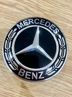 4PCS Black Wheel Center Caps for Mercedes Benz AMG C300 A200 Replacement
Covers